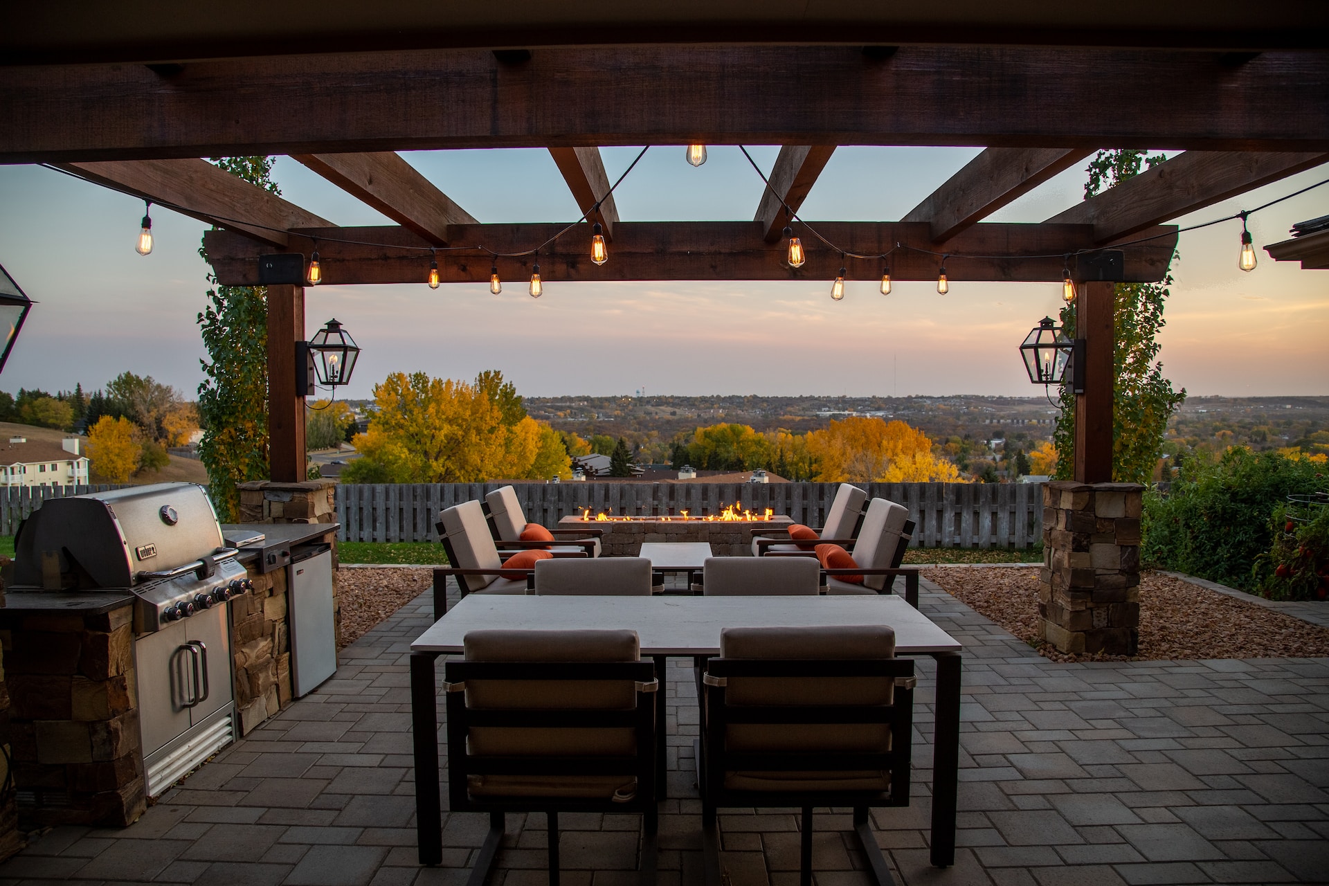 Photo of a patio with an outdoor kitchen